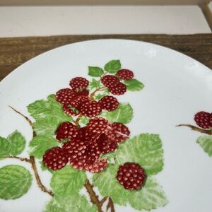 White Floral Plate sku156